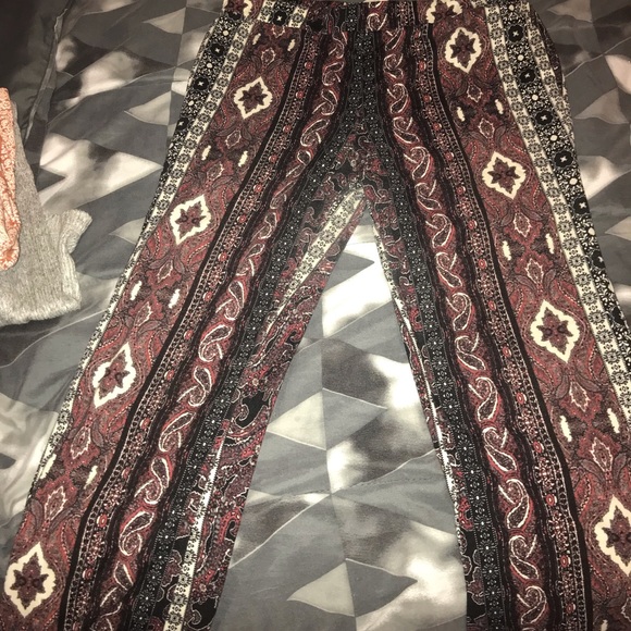 Bell bottoms Pants 💘 - Picture 4 of 6